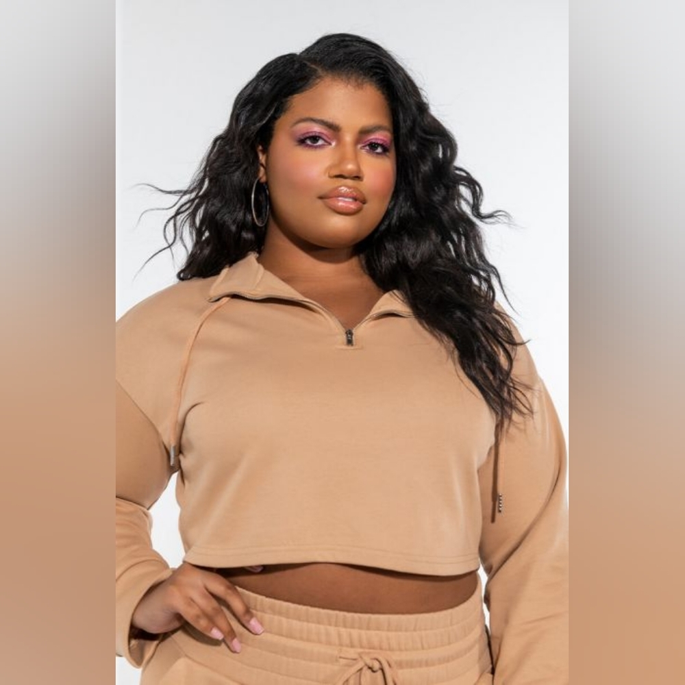 NWT Plus Comfy Crop Sweatshirt, Camel, Size 1X